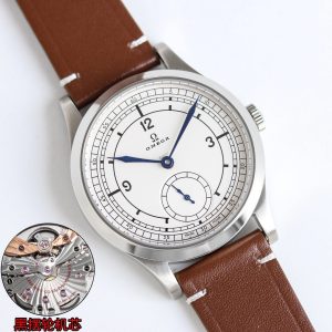 Alternative view of SJ Production Bai Mei Price Match 1300 Grand Launch: OMEGA 🎮PN1 Master Chronometer Collection Two-and-a-Half Hands Special Edition Small Seconds Manual Mechanical Watch Master Chronometer Certified, 39mm Case Diameter Features an original-molded solid case crafted from bronze gold alloy, replicating authentic polishing techniques.Sapphire crystal elevates its premium feel. The dial center features Parisian hobnail texture, exuding French elegance. The Omega logo adopts a deep gray vintage style. The minute track and 6 o'clock small seconds subdial ring undergo a more refined circular brushing process, showcasing exquisite luxury. Notably, the clasp emblem is meticulously carved by a precision engraving machine, achieving remarkable three-dimensional depth and true perfection.🎮 Market's only genuine molded leather strap and buckle. The logo is also precision-engraved.Powered by the Omega 8926 Master Chronometer movement, featuring dual barrels delivering up to 72 hours of power reserve. Its non-magnetic design incorporates a co-axial escapement and a silicon balance spring, ensuring precision, reliability, and magnetic resistance. The movement showcases exquisite Arabic-style Geneva stripes, with its elegant operation clearly visible. We invite all watch enthusiasts to appreciate this masterpiece. 🎮 S1 Exquisite Recommendation: Men's Two-Hand Semi-Automatic Mechanical Watch